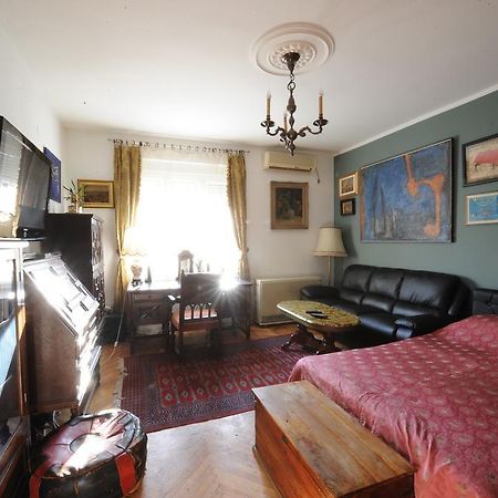 99 Muses Apartments Dordegol Екстериор снимка