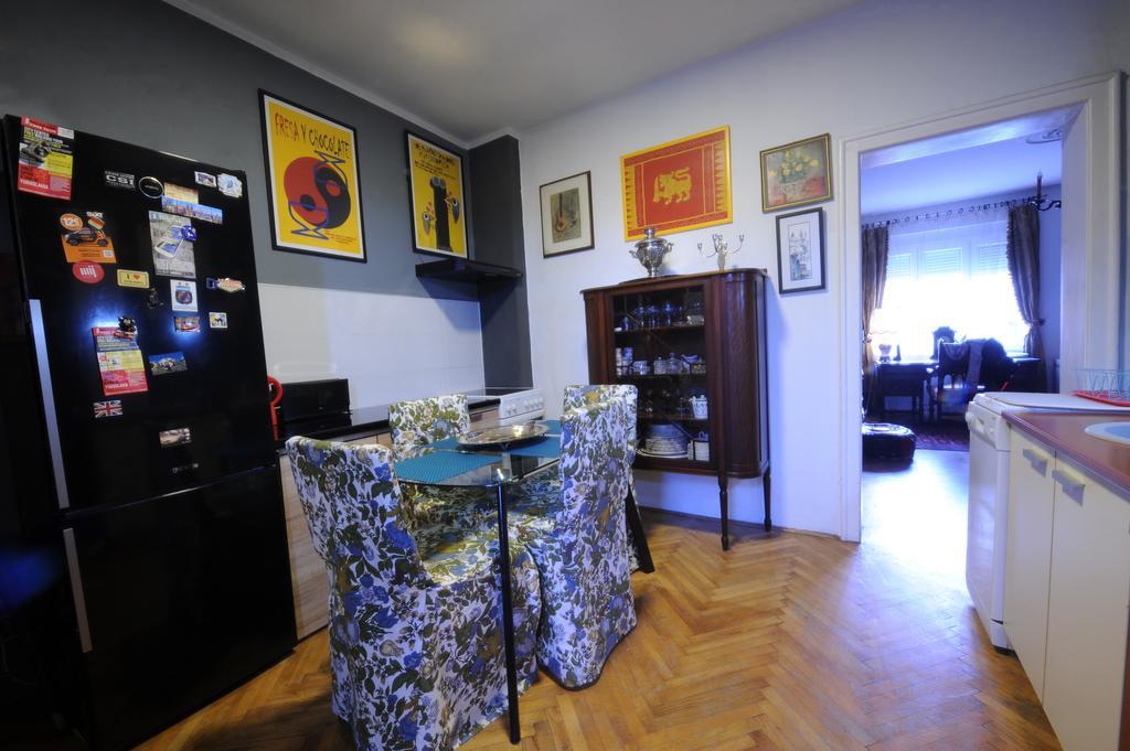 99 Muses Apartments Dordegol Екстериор снимка