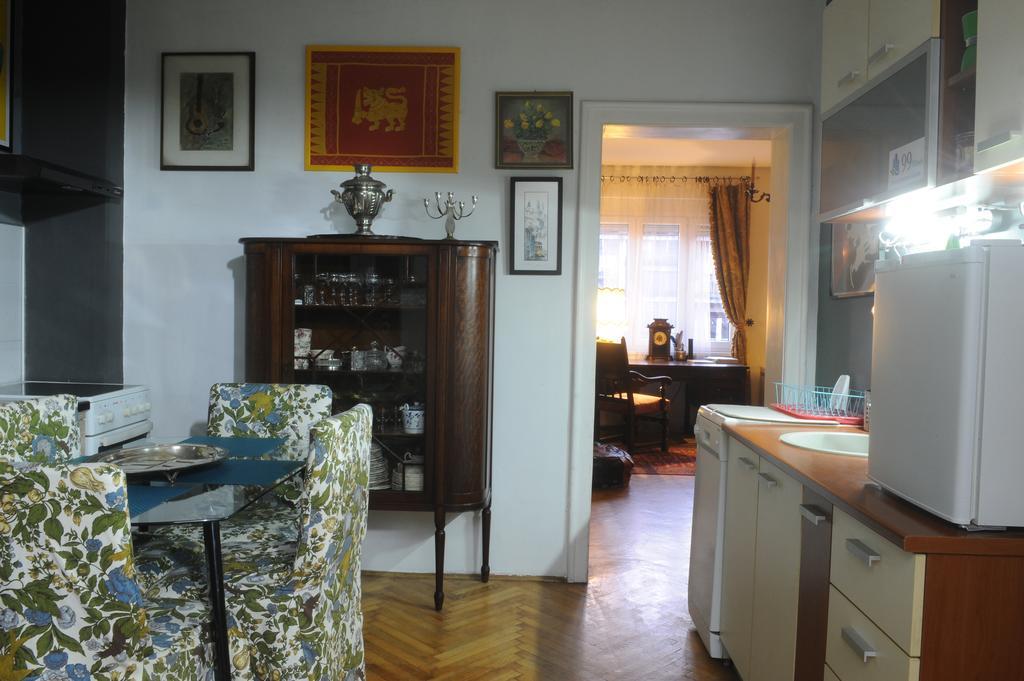 99 Muses Apartments Dordegol Екстериор снимка