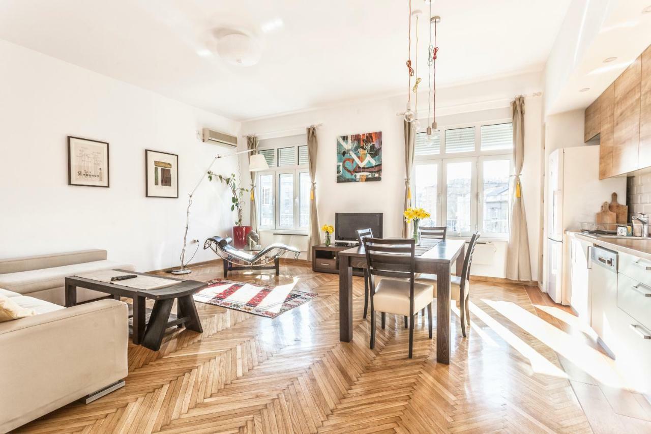 99 Muses Apartments Dordegol Екстериор снимка