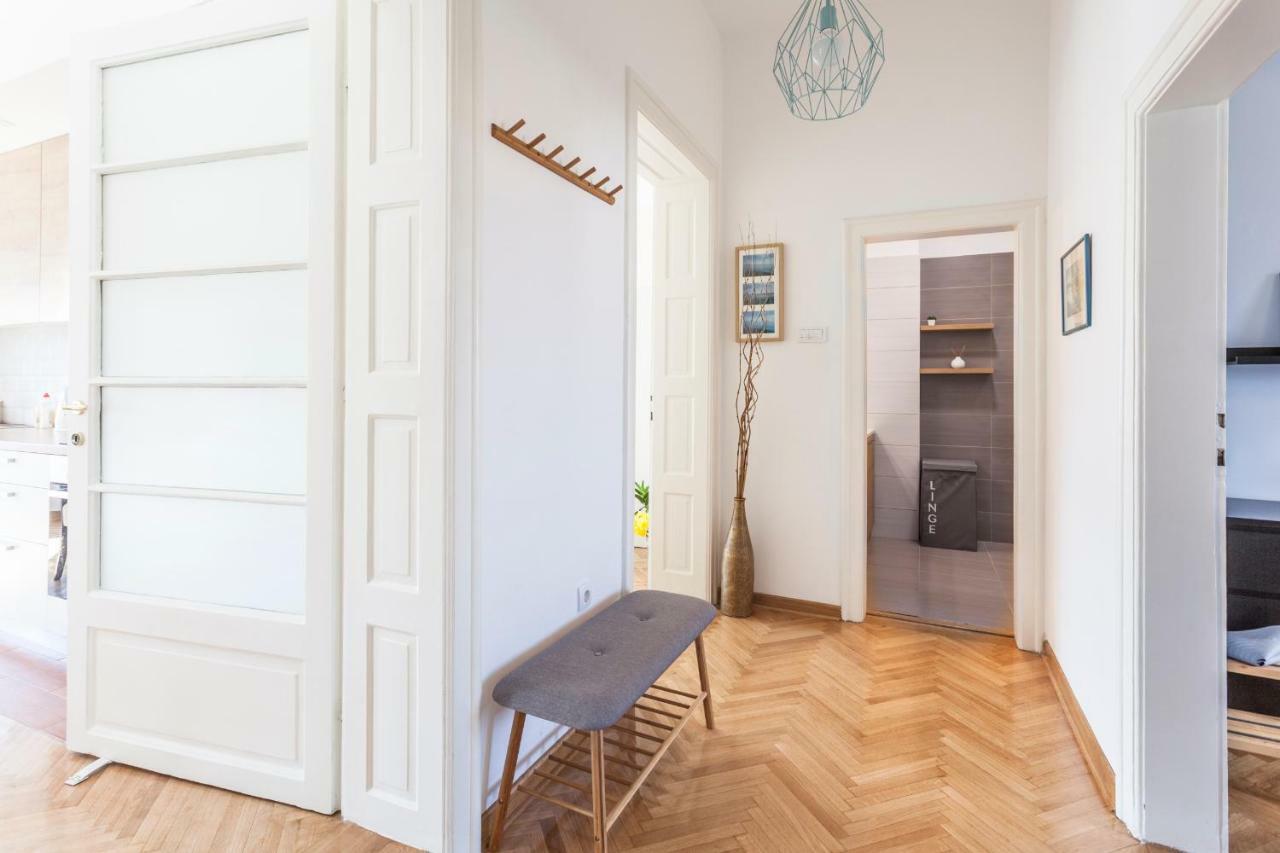 99 Muses Apartments Dordegol Екстериор снимка