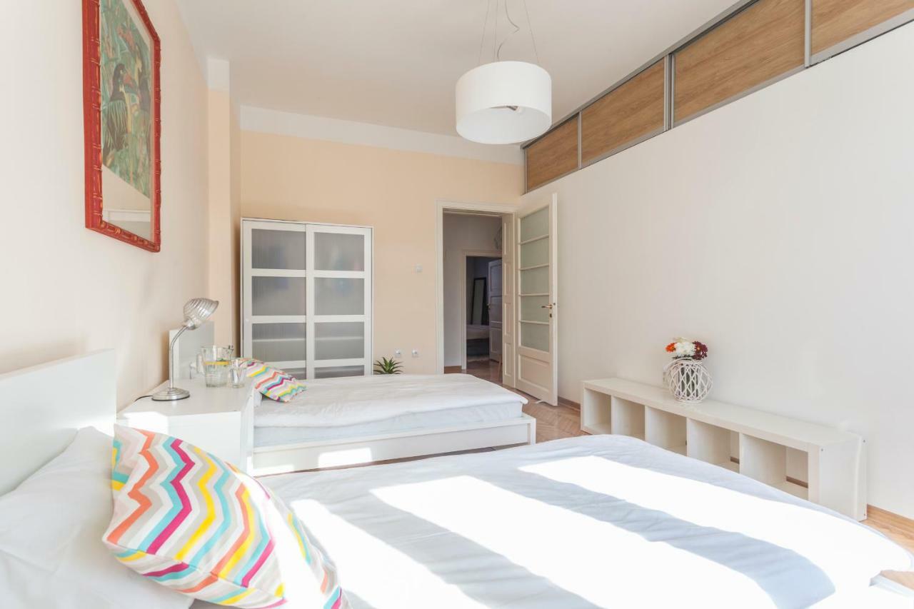 99 Muses Apartments Dordegol Екстериор снимка